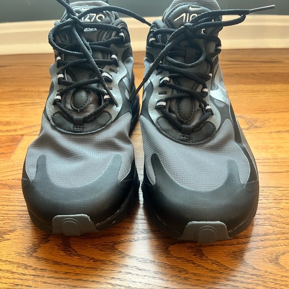 Nike Air Max 270 React Black /Dark Gray/Silver Men’s Sz 10.5 (CD2049-001) - Picture 4 of 11
